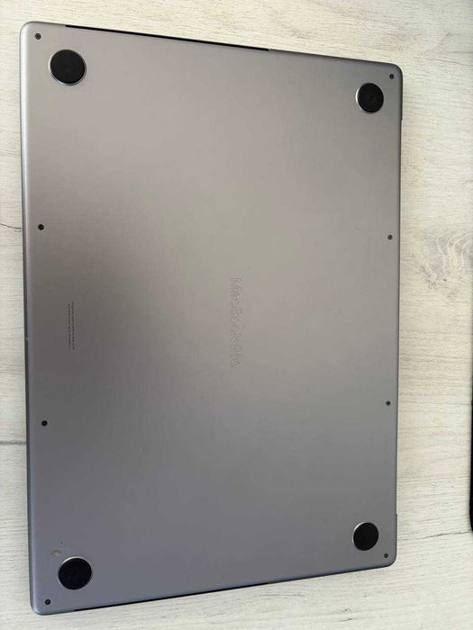 Apple MacBook Pro M2 pro chip