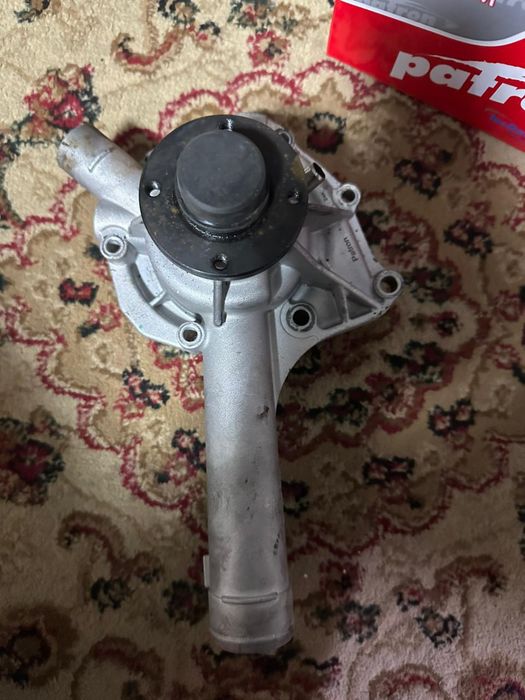 Помпа Mercedes Benz w202