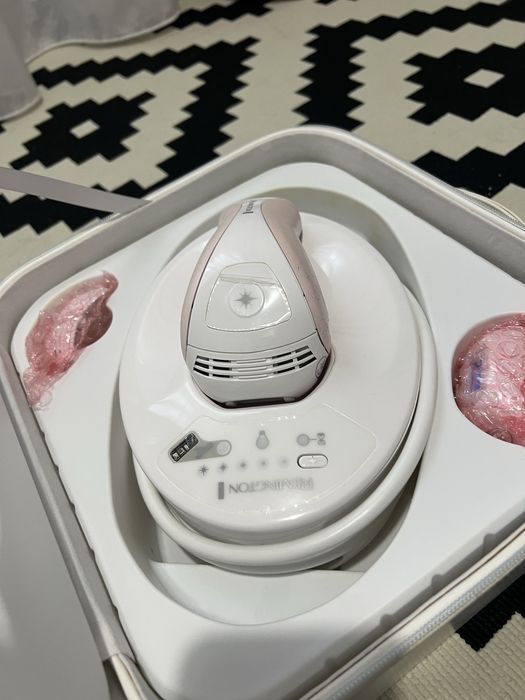 Epilator cu Lumină Intens Pulsată i-LIGHT Prestige IPL6750