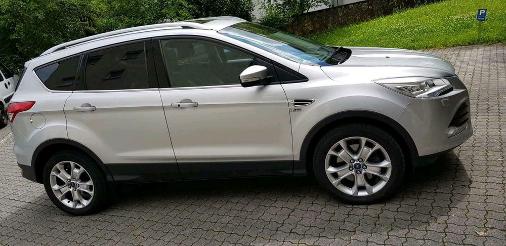 Ford Kuga  4x4 Titanium