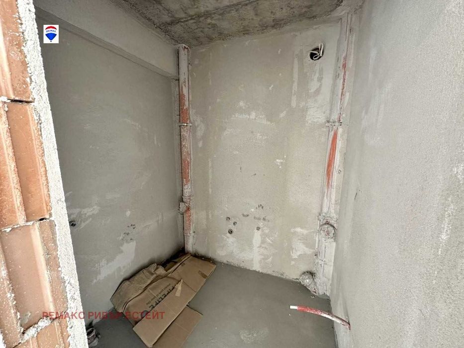 Продава се Тристаен апартамент в Русе, Център - 134 кв.м за 784 €/кв.м - Снимка #10