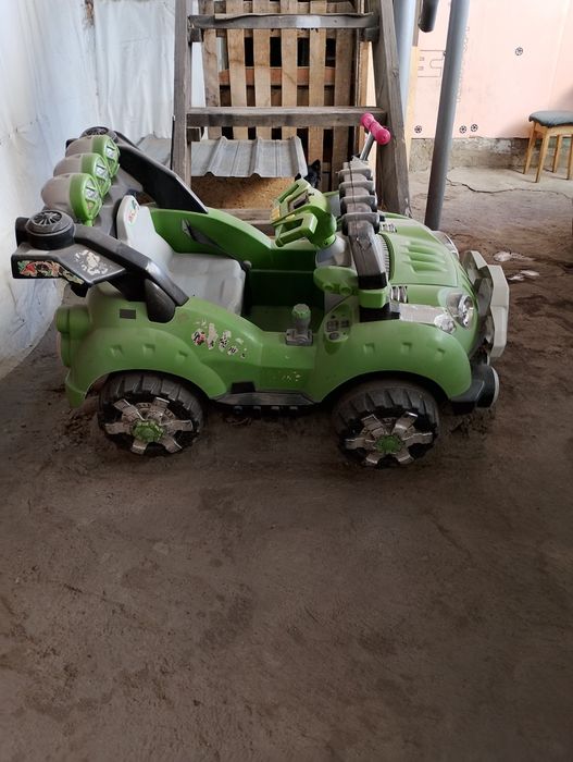 Продам детскую машину