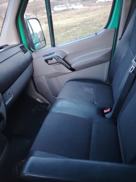 Mercedes sprinter 7 locuri lada 280