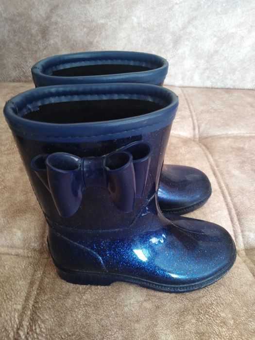 Сапожки резиновые для девочки рр 28