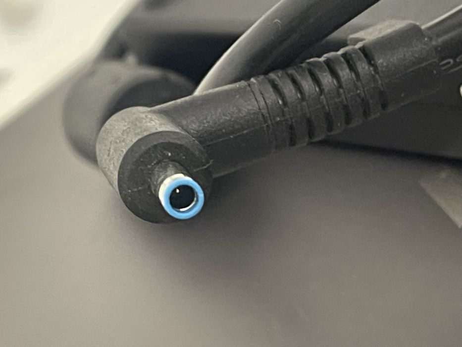 Incarcator alimentator Laptop HP 200w cu mufa albastra subtire cu pin