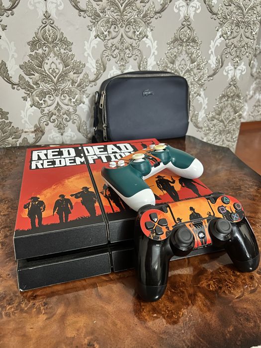 PlayStation 4 slim + 3 дисков