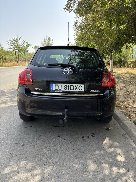 Vand Toyota Auris Pret negociabil