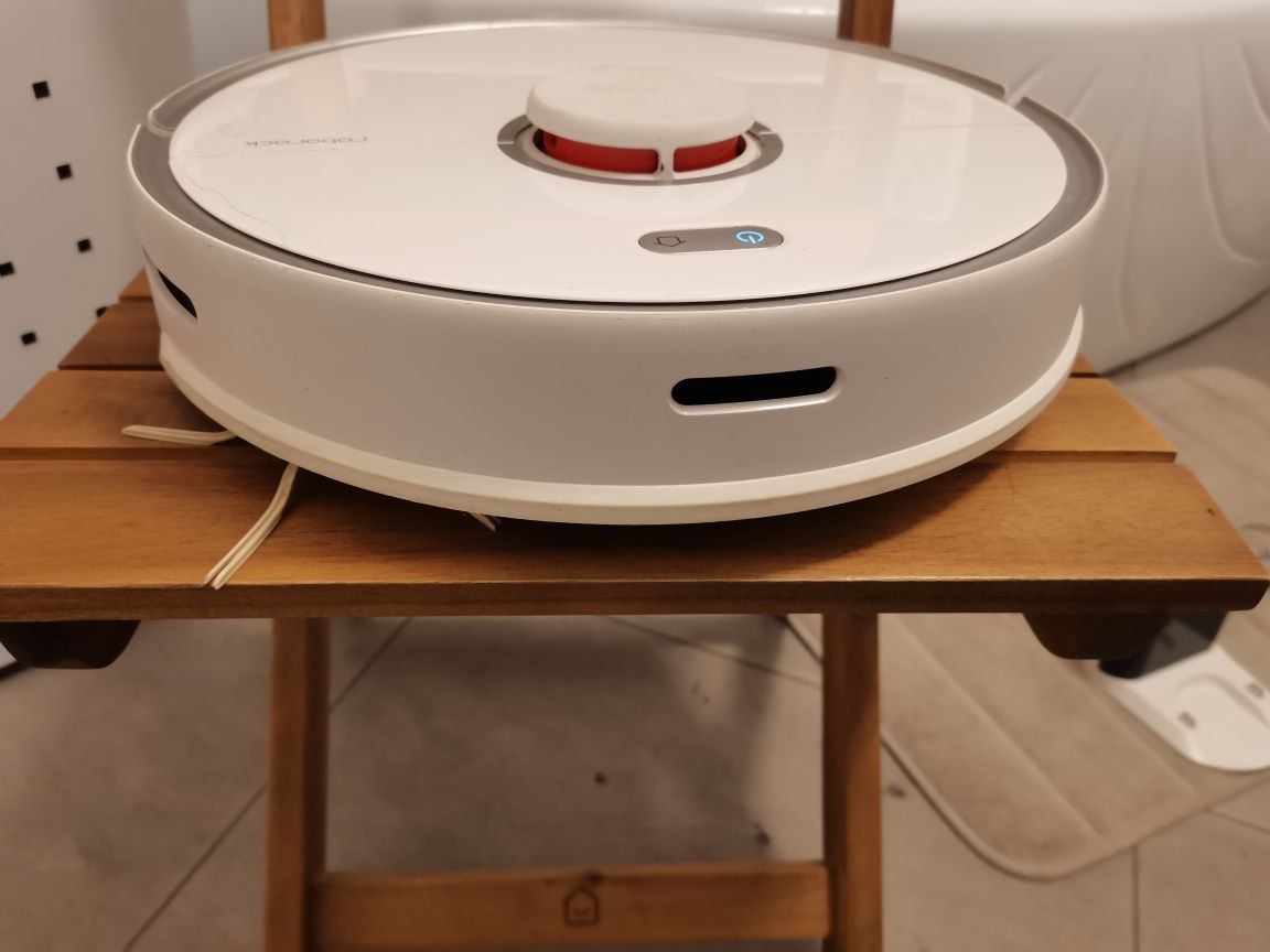 Robot de aspirare Xiaomi Roborock S5 Max white Ghimbav • OLX.ro