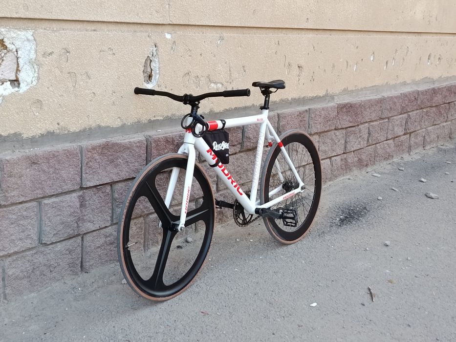 Срочно продам фикс Modric Ms100