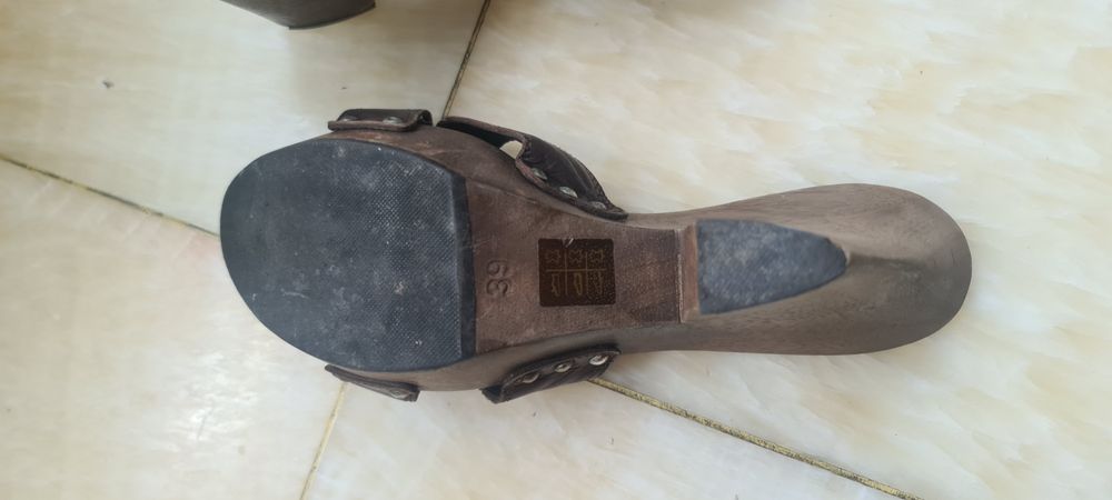 Продам Туфли на каблуках