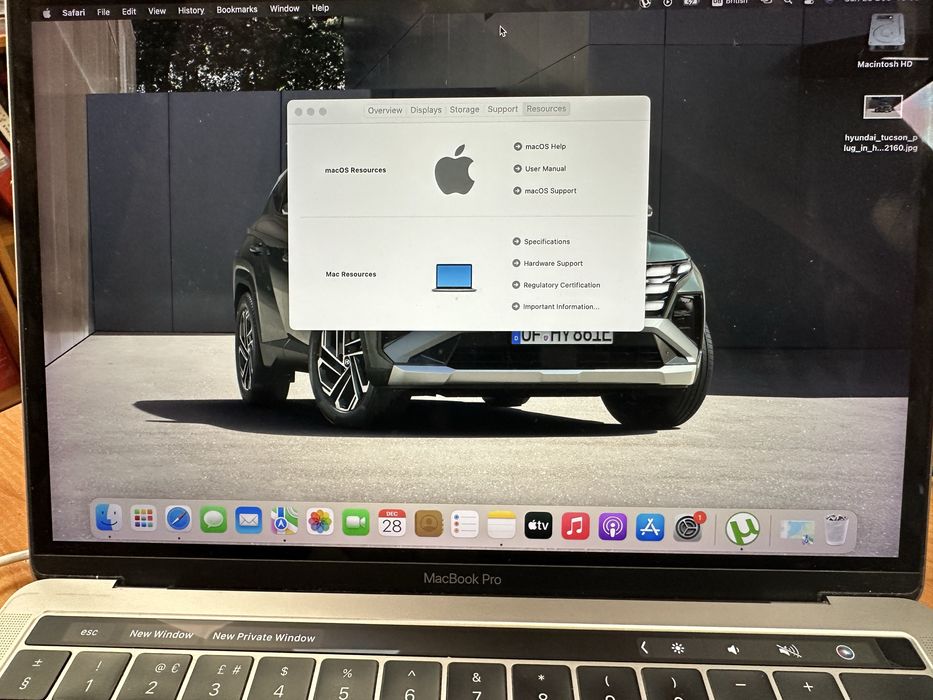 Продавам macbook pro 2016 touchbar A1706 с проблем!!!