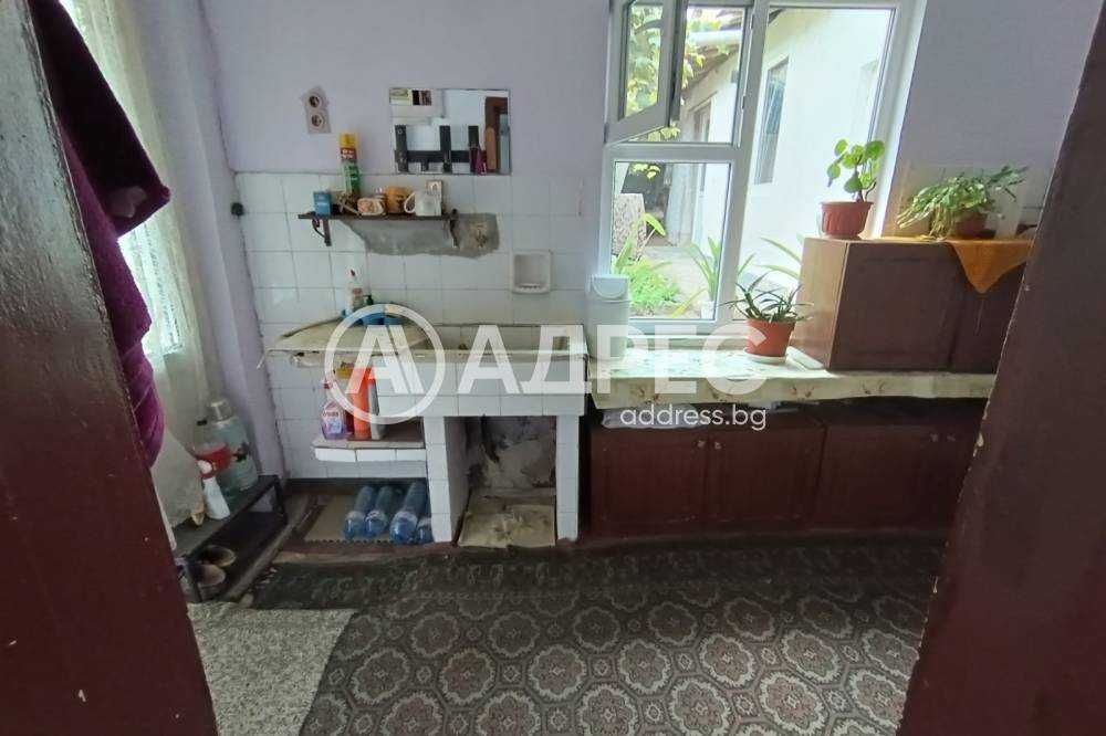 Продава се Къща в Разград, Център - 123 кв.м за 809 €/кв.м - Снимка #4