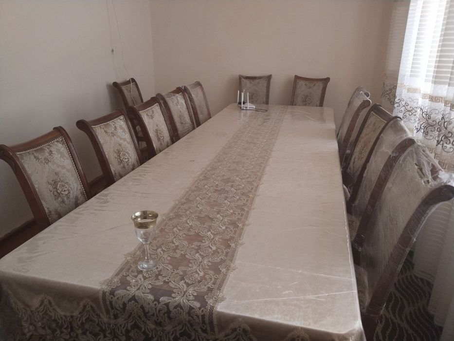 14 талик стол стул камплект сотилади. Холат аьло.