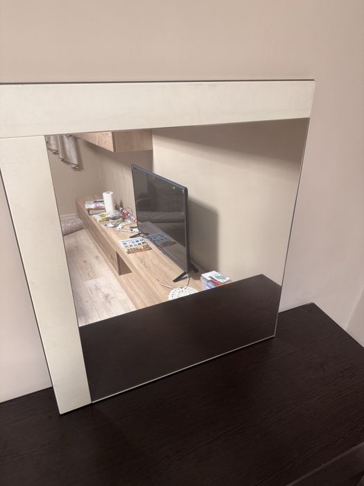 Стол и зеркало набор