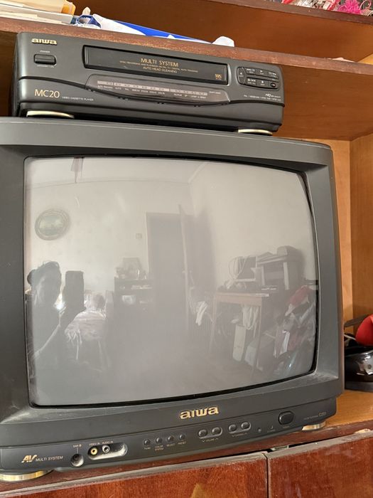 Продается телевизор с видеоплэером