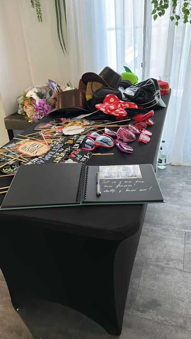Cabină Foto / Oglindă Magică pentru Nuntă, Botez și Evenimente