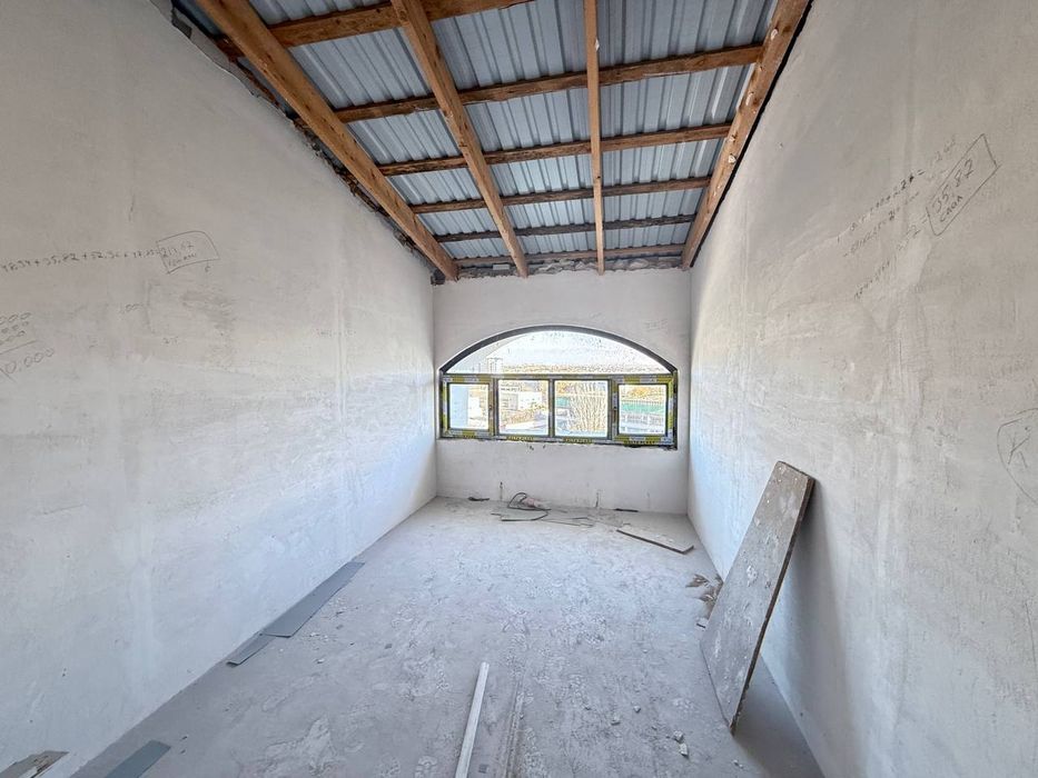 Корасу-3-мавзе. 11-а уй,  9-этаж+мансарда 150.41 кв. Хонадон сотилади.