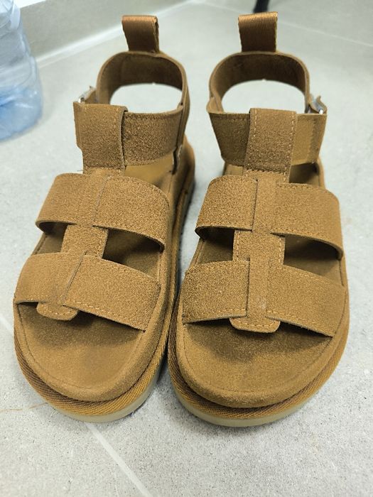 Sandale ugg  mărimea 37