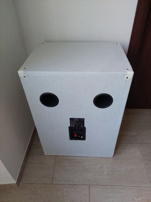 Vând patru boxe pasive Malone