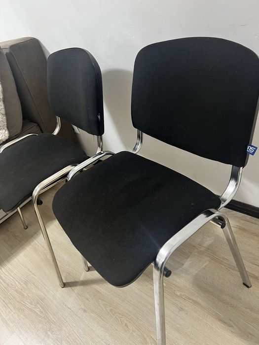 Срочно продам офисный стул