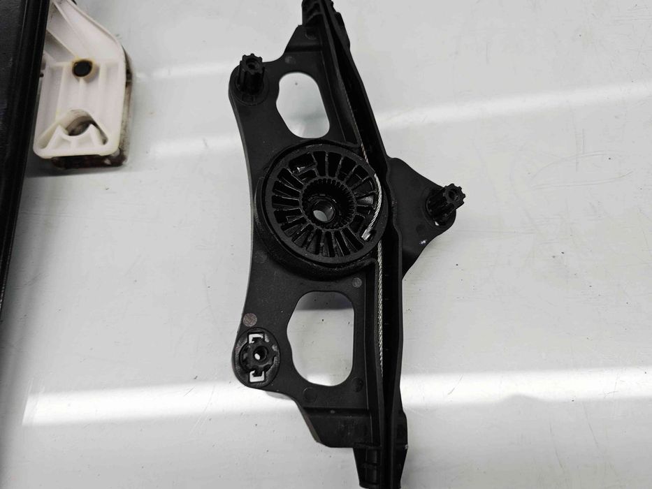 Macara electrica geam dreapta spate Audi A4 (8W2, B9) [Fabr 2015-2023]