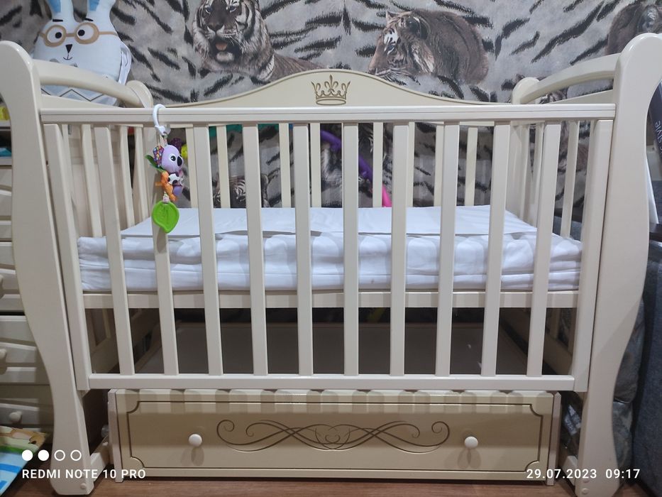 Детская кроватка