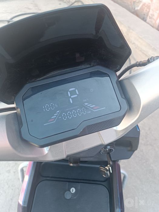 ELEKTRO SKUTER sotiladi 0 probeg