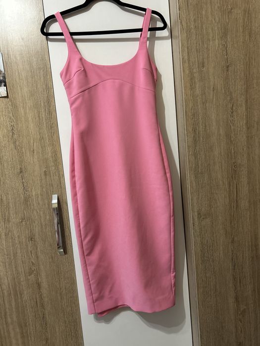 Розова рокля на ZARA