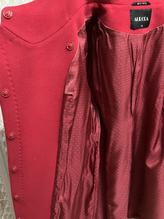 Продам пальто 52 рр