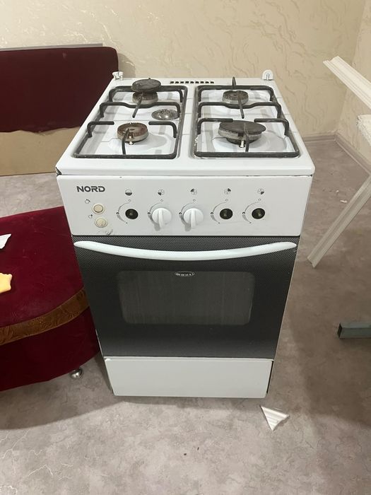 Продам газ плиту