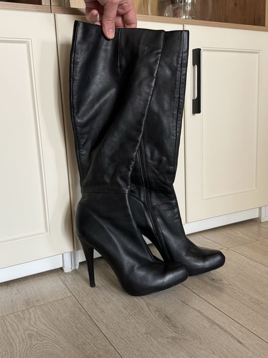 демисезонные кожаные сапоги