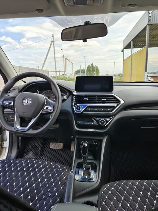 changan alsvin .