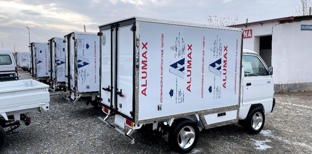 Barcha turdagi labo mashinalar bor.