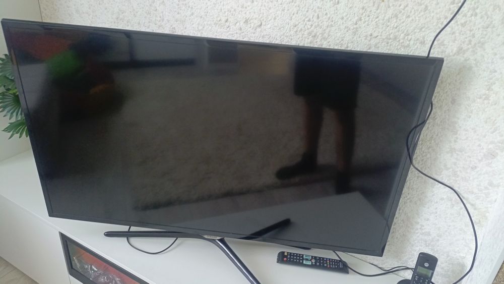 Продам телевизор Самсунг