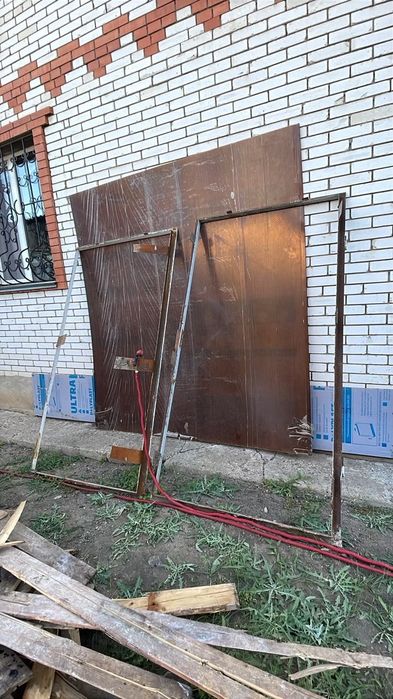 Дверь железная входная