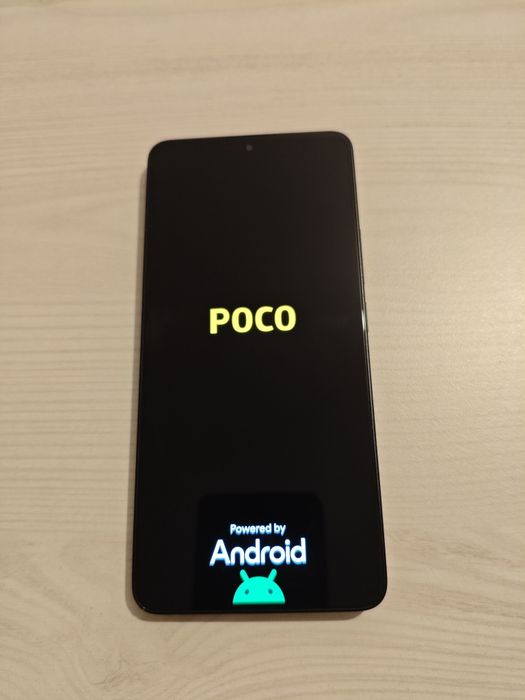 Vând POCO F6 Black