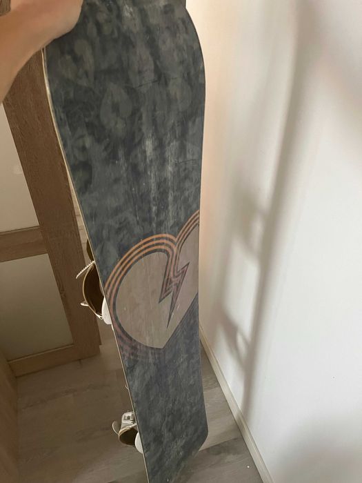 Snowboard Nitro Venus 138 cm + legaturi Raiden Lynx