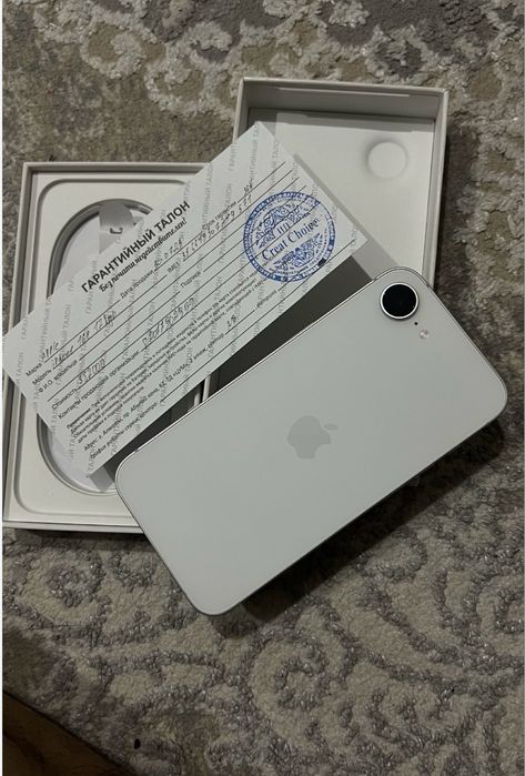 Айфон 16е Iphone 16e