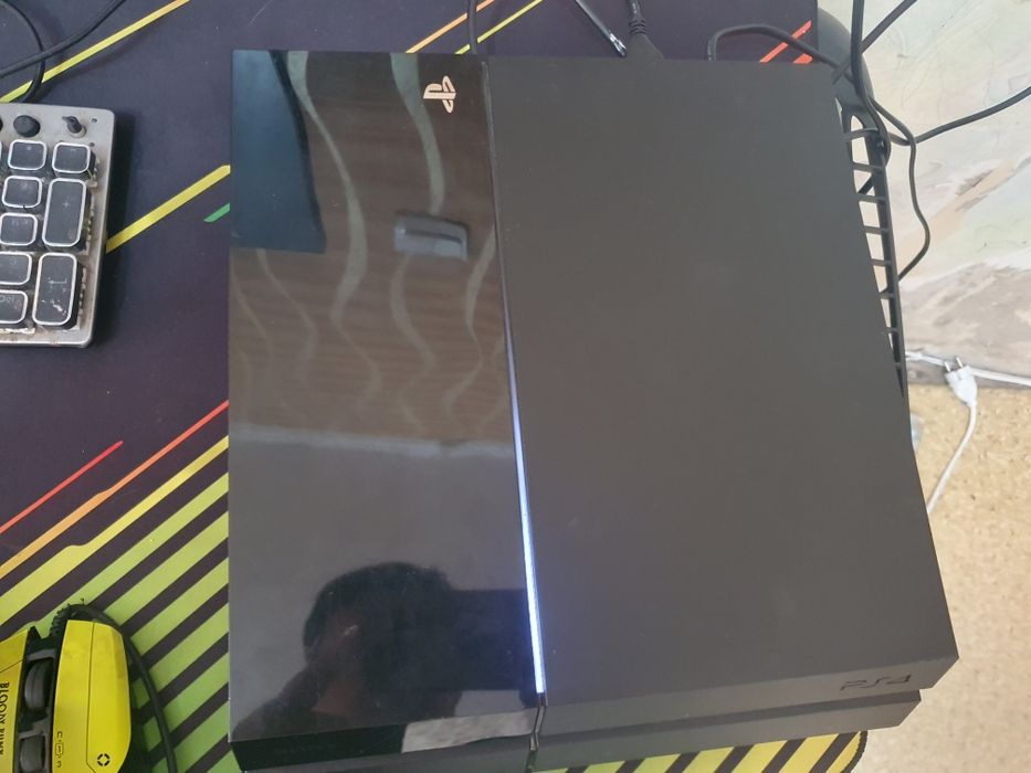 Sony playstation 4 срочно с играми