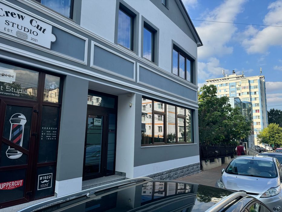 Spații comerciale și locuință ultracentral …