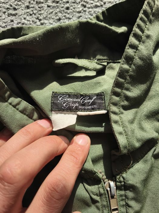 Costum pilot cu defecte