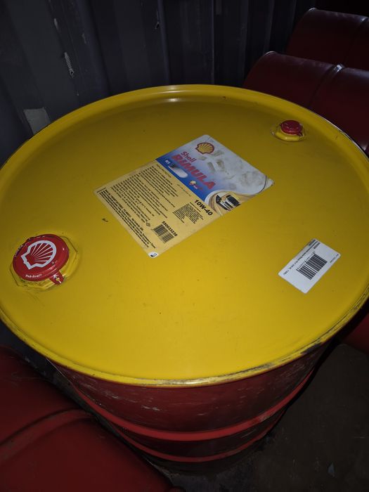 Shell Rimula R4 X 15W40.  R5 E 10W40