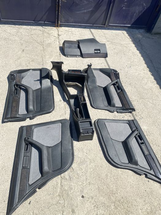 Обшивки дверные карты на bmw е 34 ресталинг