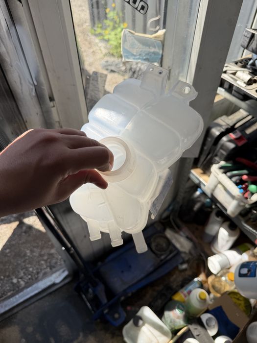 Казанче за антифриз For S-Max 2.0D