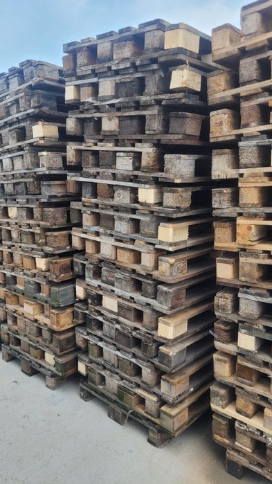 Vând paleti euro calitatea 2