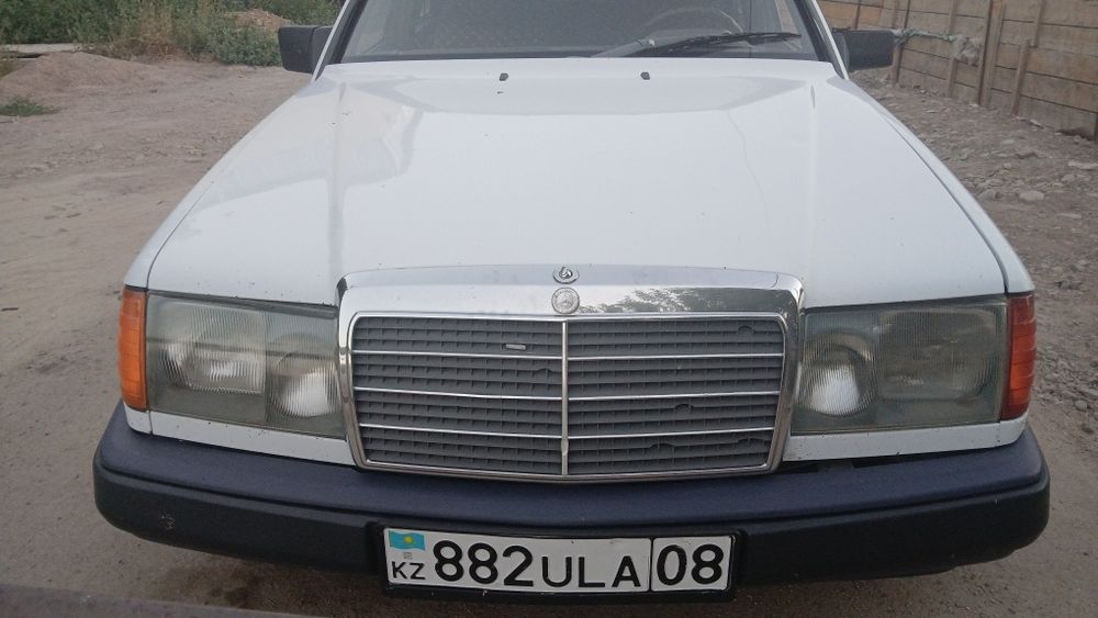 Продам Мерс 124 е230
