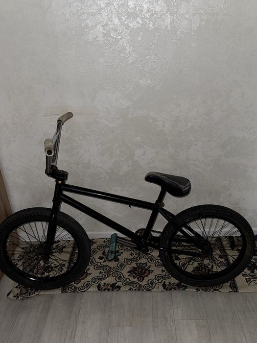 Трюковой велосипед BMX