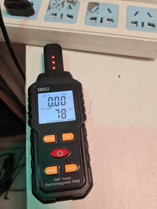 Aparat masura radiatii camp electric si camp magnetic si temperatura