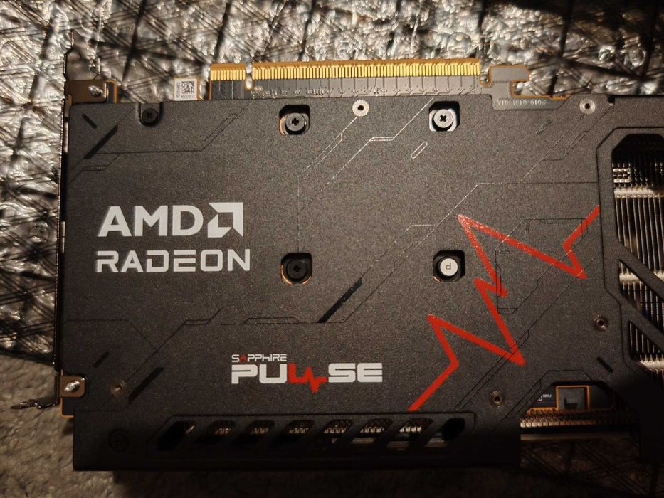 Видео Карта SAPPHIRE Radeon RX 9060XT Pulse OC 8GB GDDR6