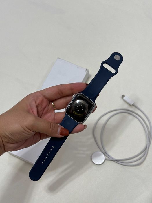 Apple Watch Series 9 Silver (45 mm, GPS)